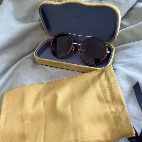 ⭐️SOLD⭐️ - Picture 3 of 4